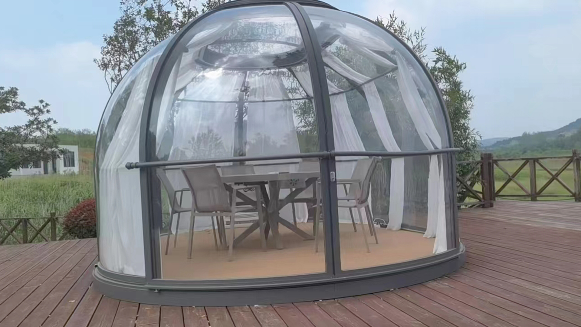 Model 3550 Oval Dome Sunroom